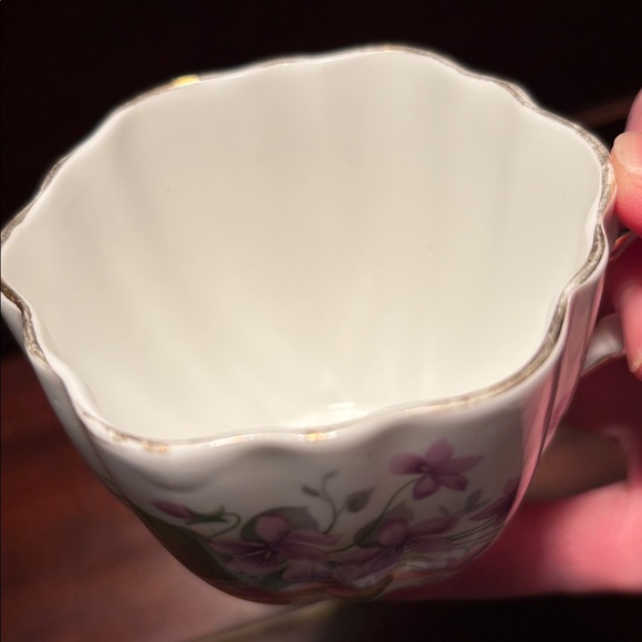 Vintage Royal London Purple Floral Bone China Teacup - Picture 7 of 14